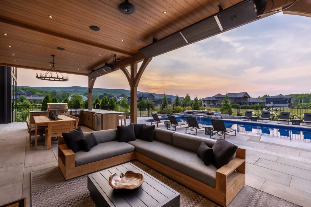 La dalle Méga Melville pour habiller les grands espaces extérieurs