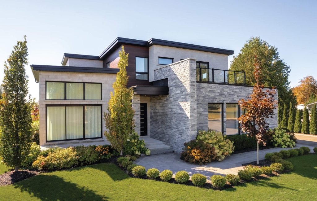 A Textured Facade: Stone, Brick and Vegetation in a Three-Dimensional Composition