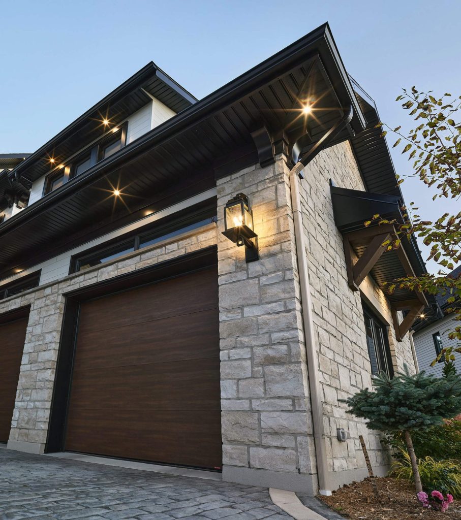 Oasis Lafitt Stone: Creating Architectural Continuity Between the Facade and the Outdoor Layout